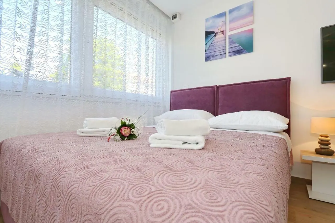 Two New Apartments By The Town Center Zadar